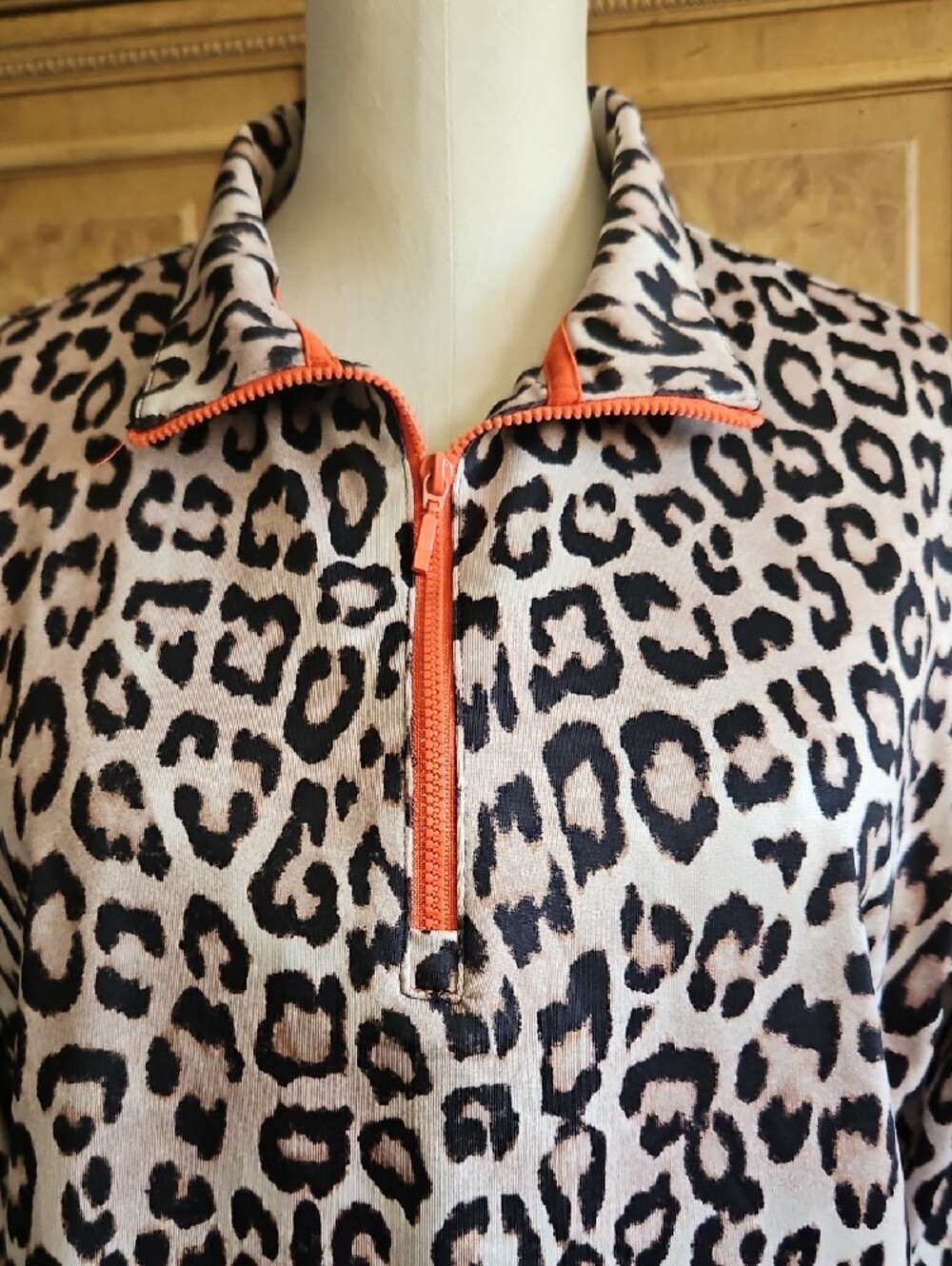Chico's Long Sleeve Leopard Print Pullover with Orange Zip Size 2 - Picture 2 of 8